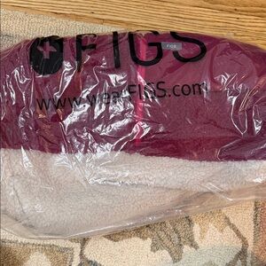 Figs Maroon and Cream Sherpa pullover 2 tone